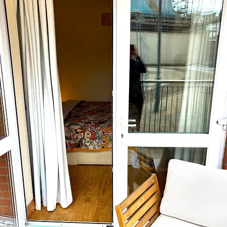 Spacious 2 Bedroom Near Croke Park With Outdoor Patio