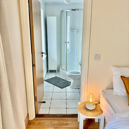 Apartment Spacious 2 Bedroom Near Croke Park With Outdoor Patio Dublin